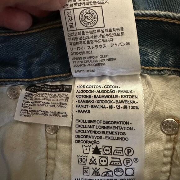 Levi’s Blue Distressed Denim Jean Short Size 27 raw hem cut out 100% cotton - Picture 5 of 8